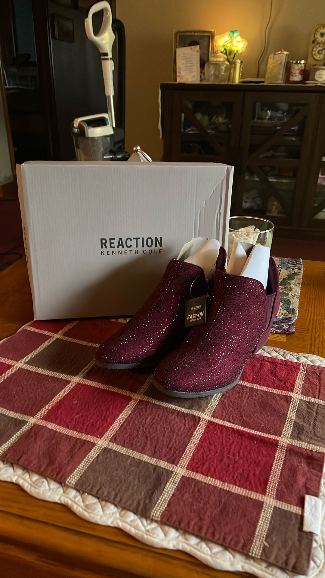 Kenneth Cole Reaction Sandra Wine Ez On Dress Shoes