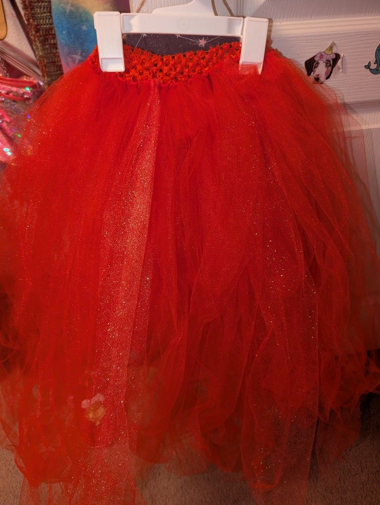 Little Girl Long Red Tutu And Clip On Veil