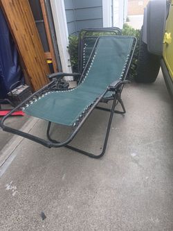 2 Zero Gravity Chairs