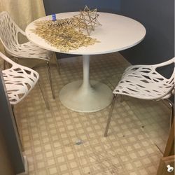 Dining Room Table 