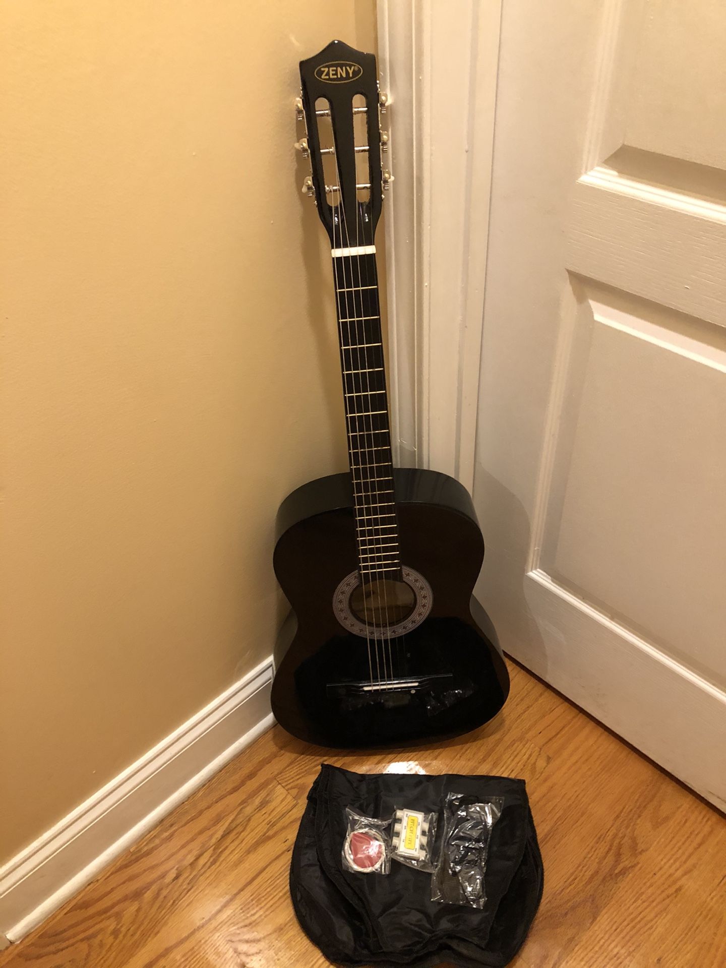 Acoustic Guitar Black