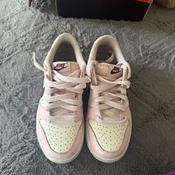 Nike Valentine’s Day Dunks