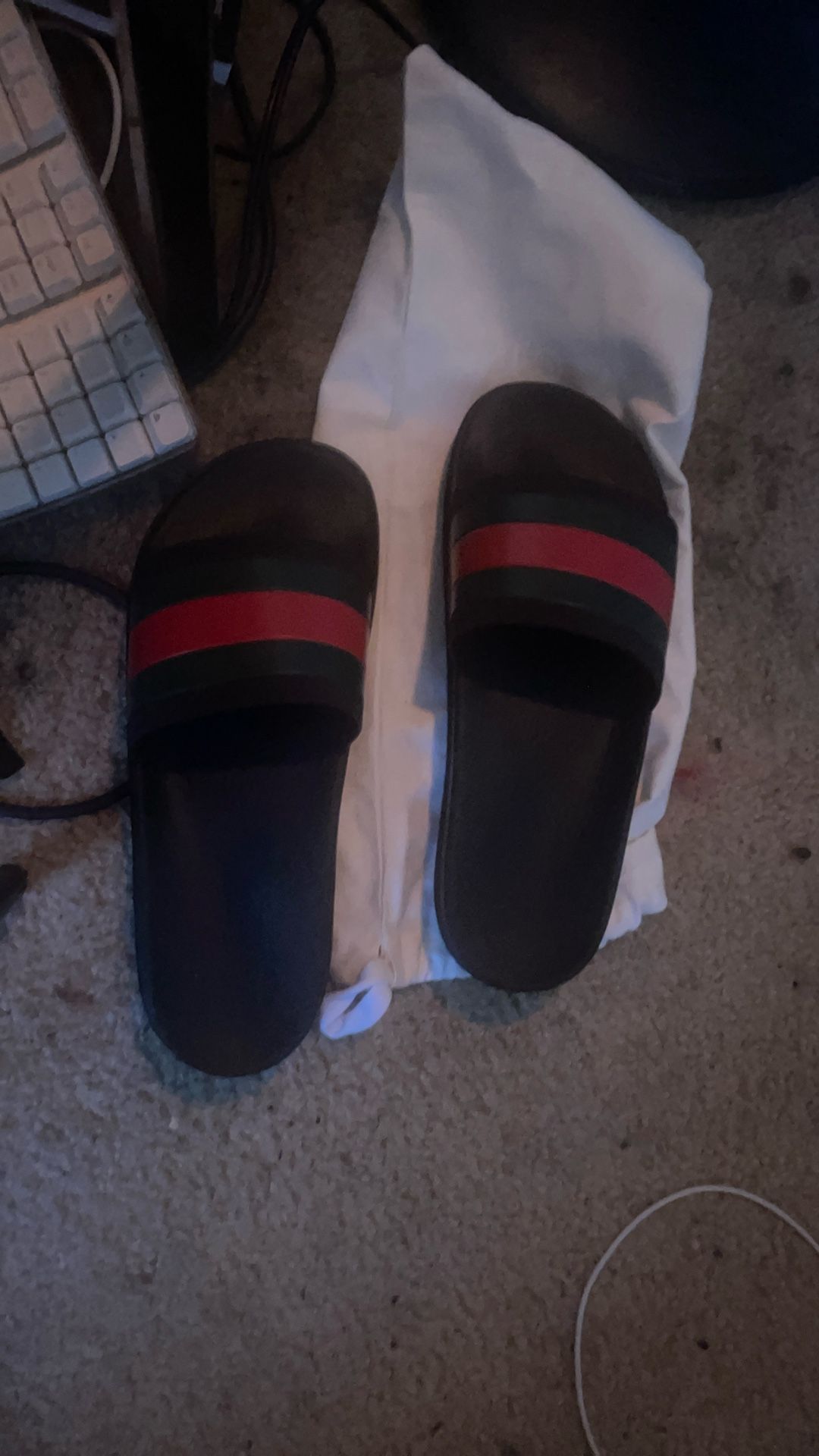 BRAND NEW GUCCI SLIDES $300