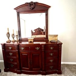 Elegant Dresser with Mirror - 12 Drawers - Solid Wood - DELIVERY AVAILABLE - Nash2024