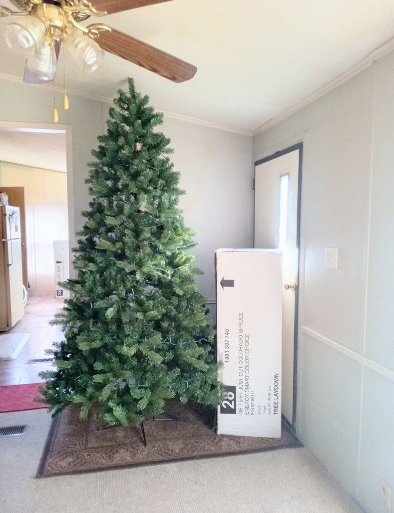 8 FT. TALL ARTIFICIAL CHRISTMAS TREE W/ STORAGE BOX