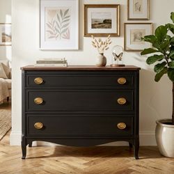 Antique Hepplewhite Style Dresser