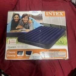 Queen size air mattress