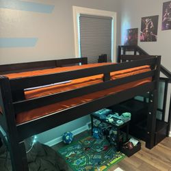 Loft Bed With New Serta Twin Mattress 