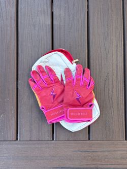 Batting gloves