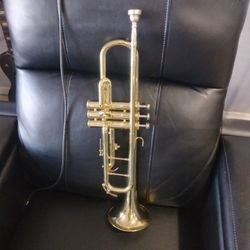 Bb Trumpet New With Mouthpiece And Case