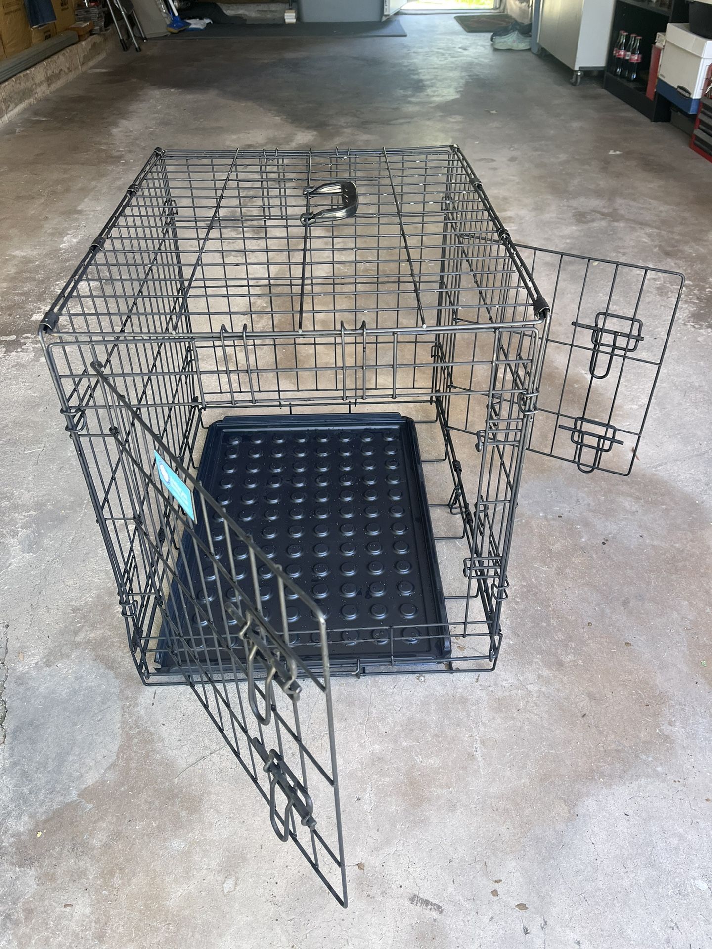 Pet- Dog Carrier/ Kennel, Wired Double Door , AKA Approved. 24x18x 20. Not Original Floor Panel, But It Works.