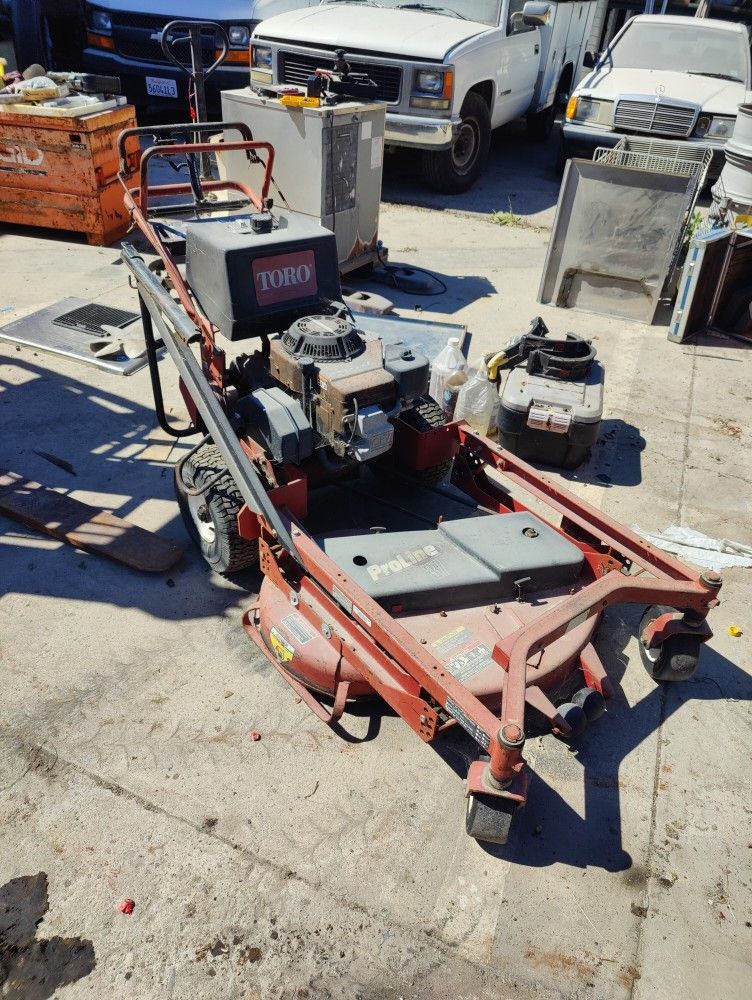 Toro Pro line 37 Commercial Style Mower