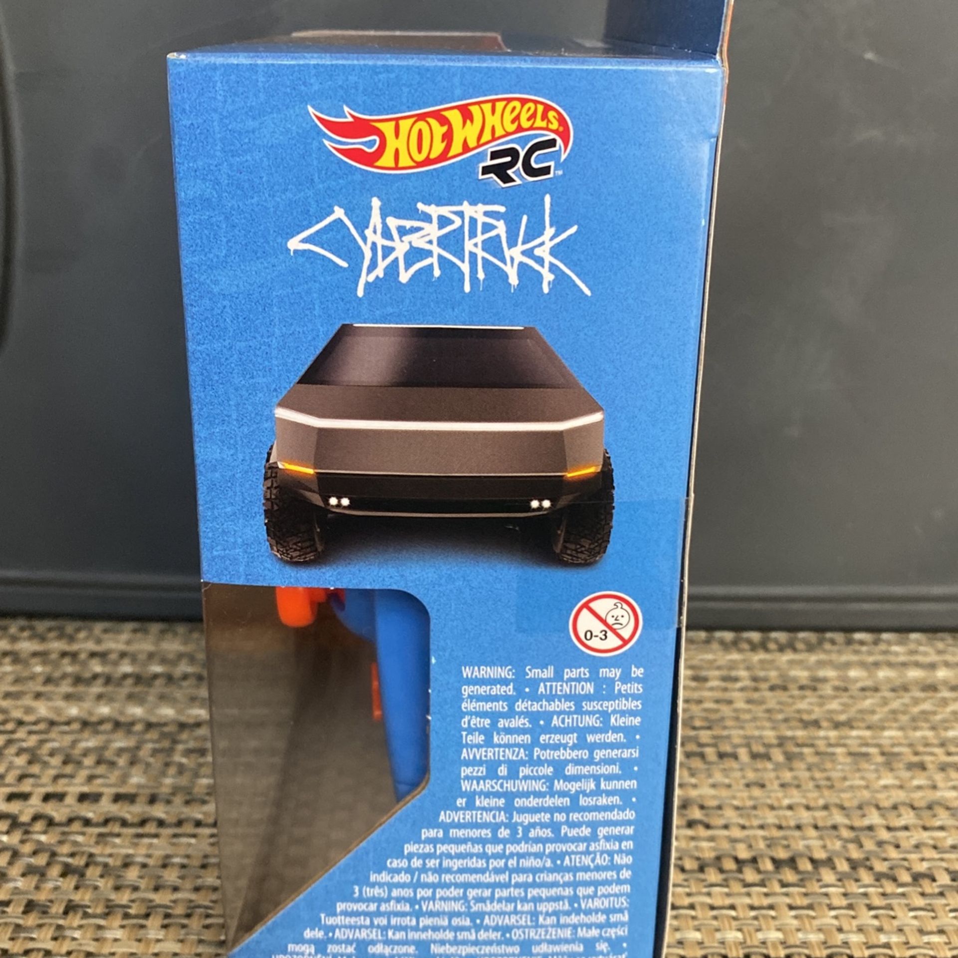 mattel cybertruck 1 64