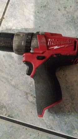 Milwakee M12 Drill