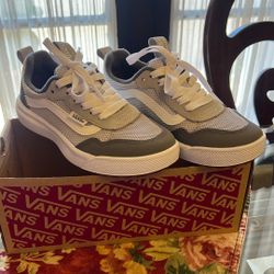 New Kids Vans Size 13.5