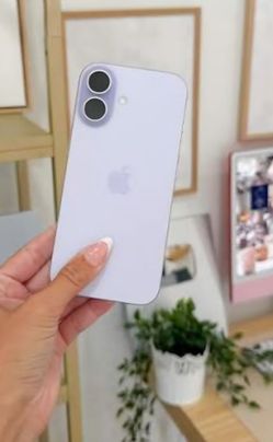 Apple iPhone 17 Lavender