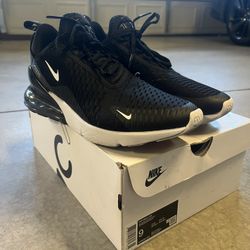 Black Nike Airmax 270 Size 9 Men