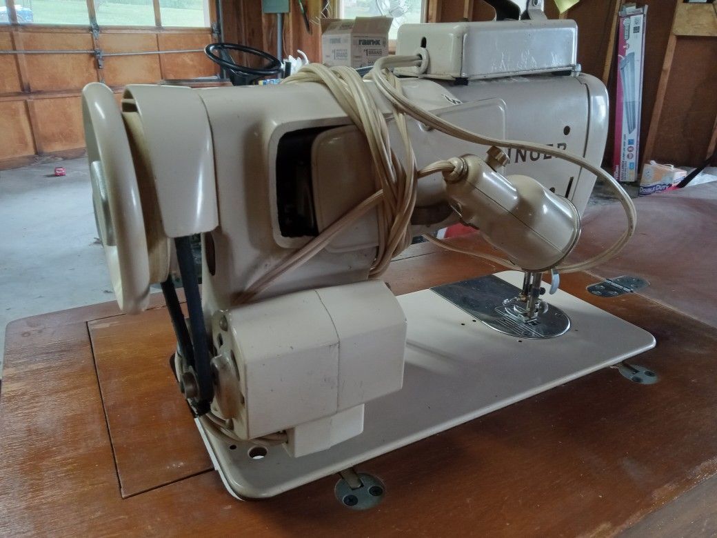 1960's Singer Sewing Machine