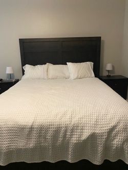 Cal king bedroom set with mattress
