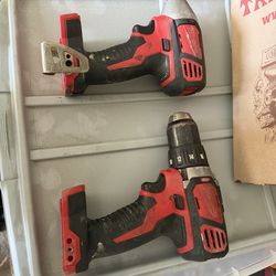 Milwaukee M18 starter set/ drill and impact 3.0 battery and 1.5 batt