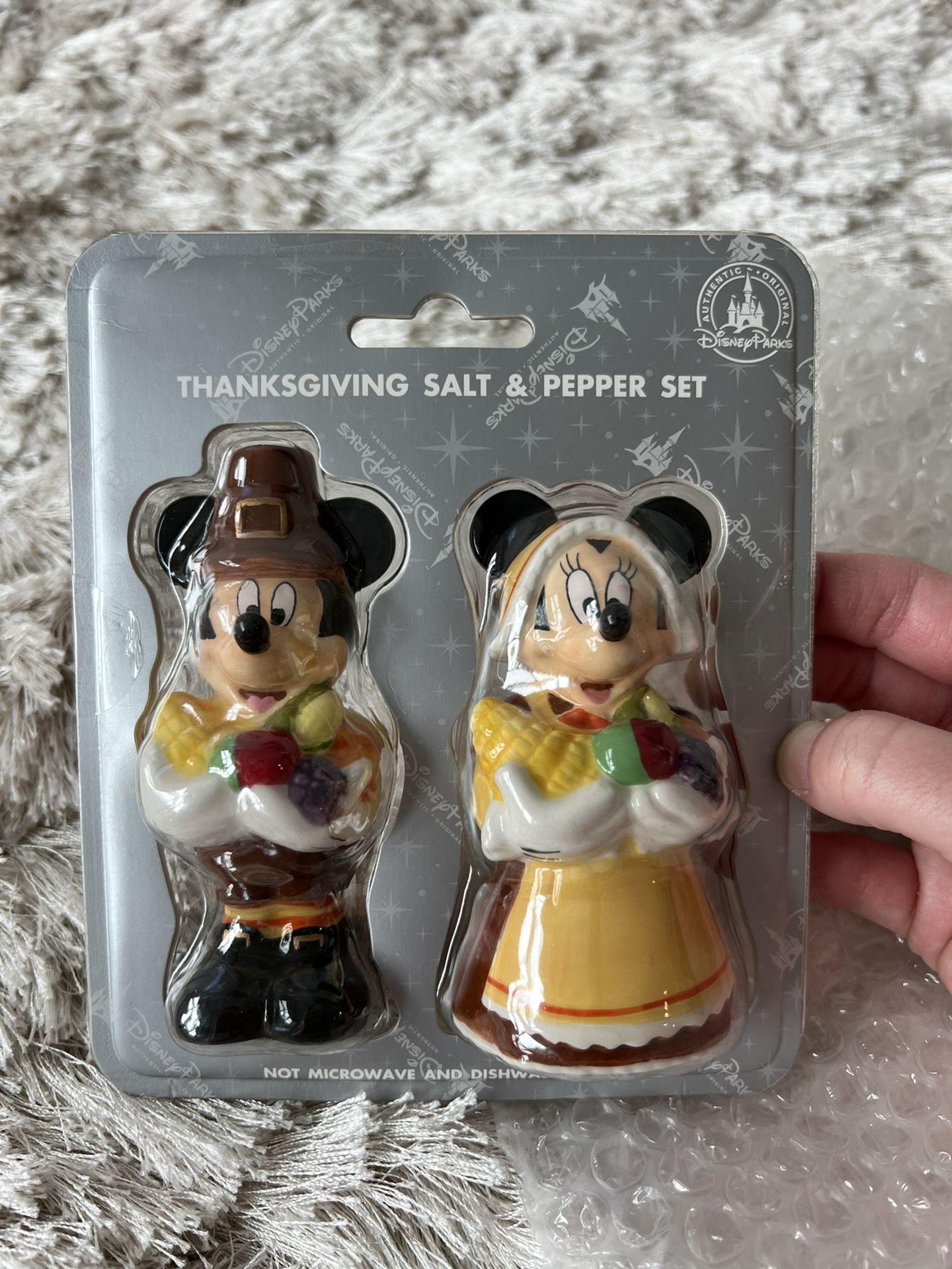 Disney Mickey Salt And Pepper Shaker - Thanksgiving 