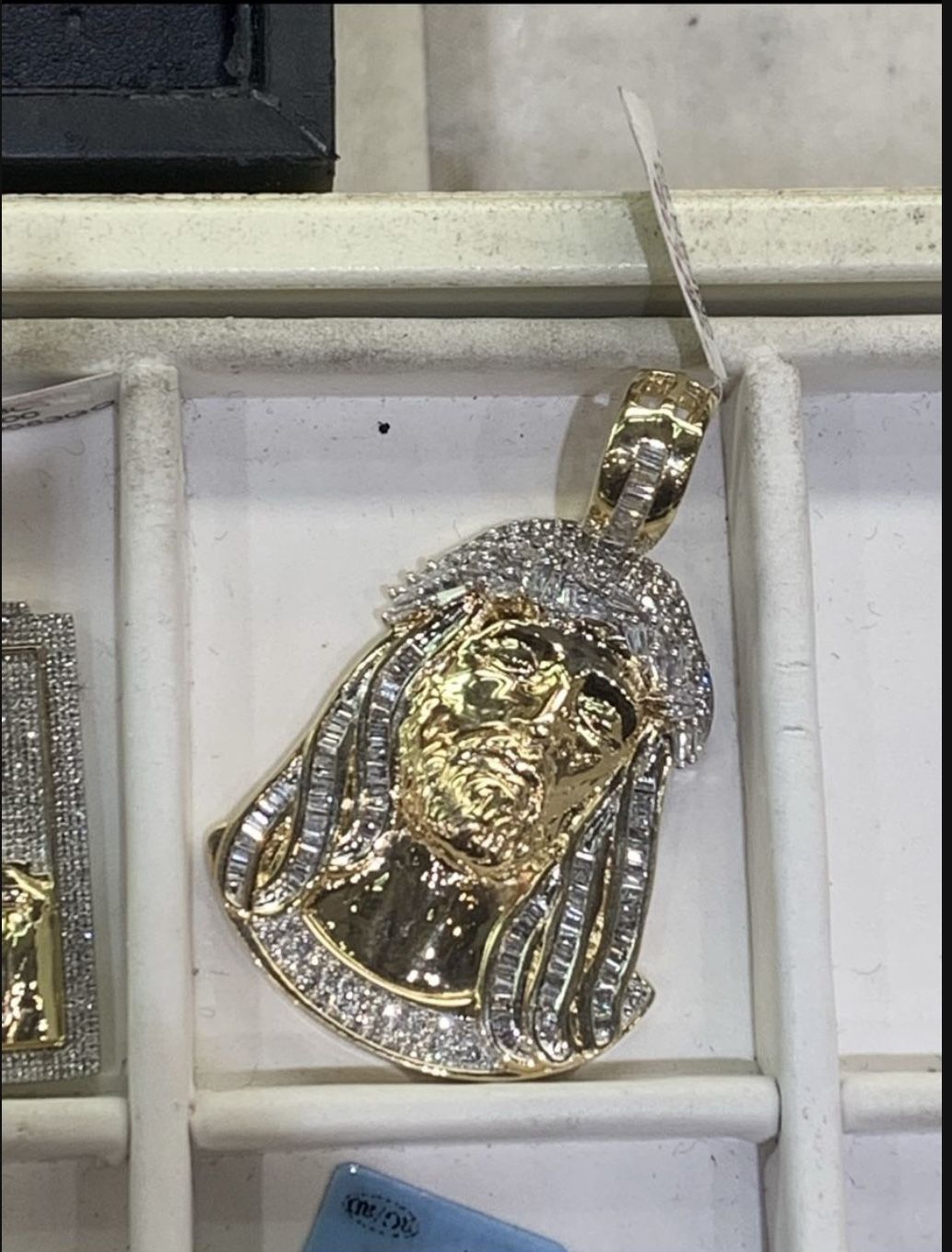 14k Gold & Diamond Jesus Piece w/ Chain