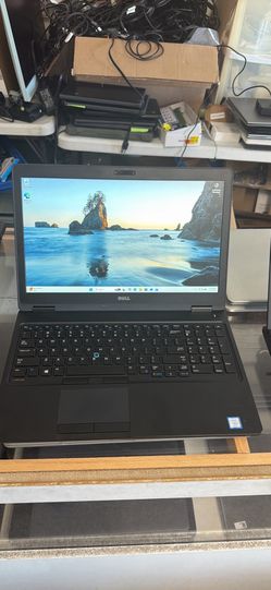 Dell Latitude 5580 15.6 inch 8GB Ram 256GB SSD Core i5 Windows 11 Pro