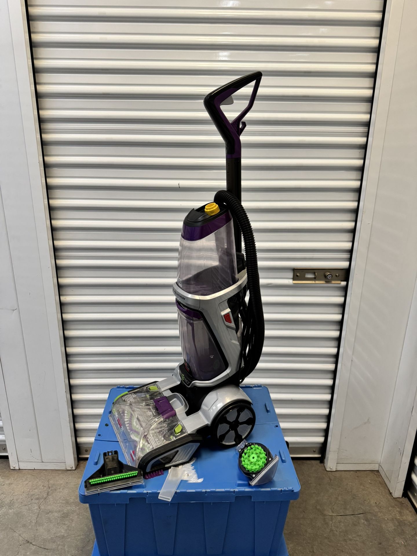 Bissell ProHeat 2X Revolution Pet Pro Plus Carpet Cleaner