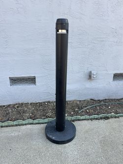 Rubbermaid Smokers Pole