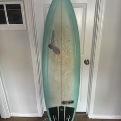 Stretch Surfboard 5’9 