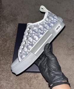 Dior B23