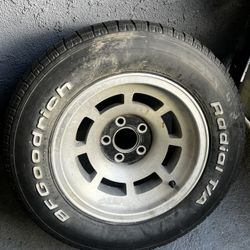 One Corvette C3 73-78 Wheel Rim Tire 