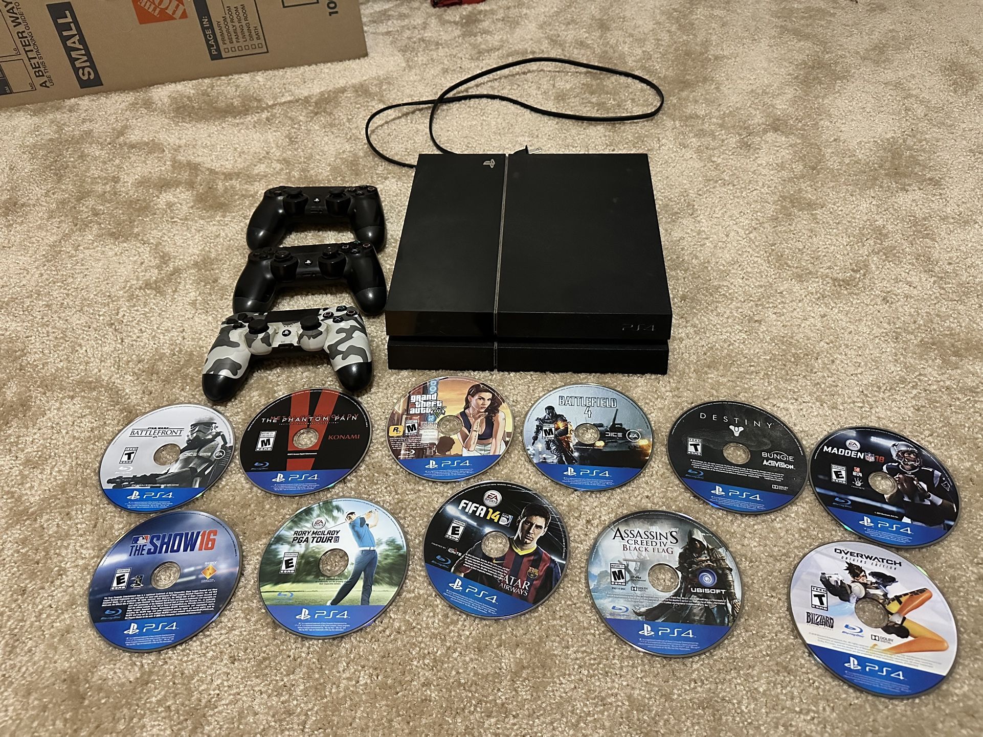 PS4. Three Controllers. 11 Games 