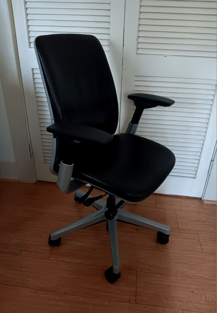 Steelcase Amia Office Chair 