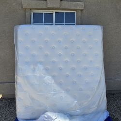 King Bed Box Spring And Metal Frame 