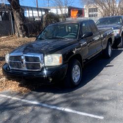 2005 Dodge Dakota 