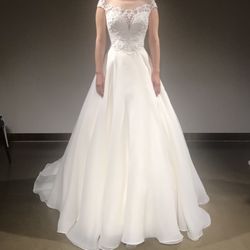 Wedding Dress ( Used ) 