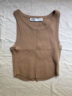 Zara Beige Cropped Sleeveless Top - Size M