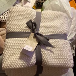 Beautiful White Cotton Knit Throw