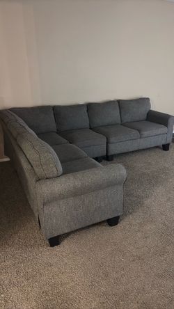 SECTIONAL COUCHES