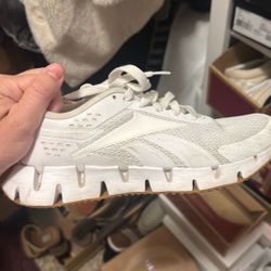 Women’s Size  7.5