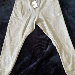 Nike Standers Fit Pants