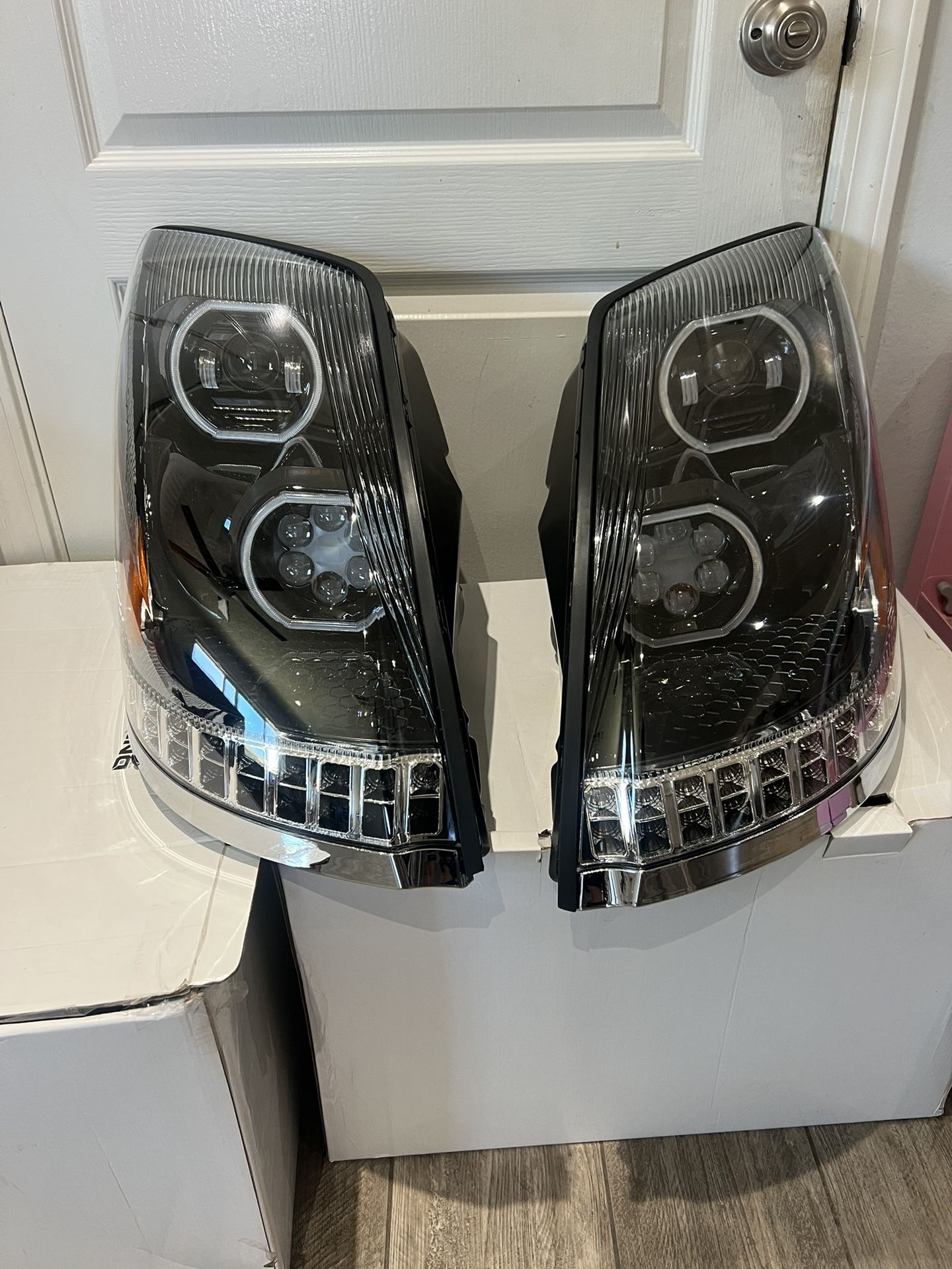 04-18 Volvo Semi Truck LED Projector Headlights Black Housing