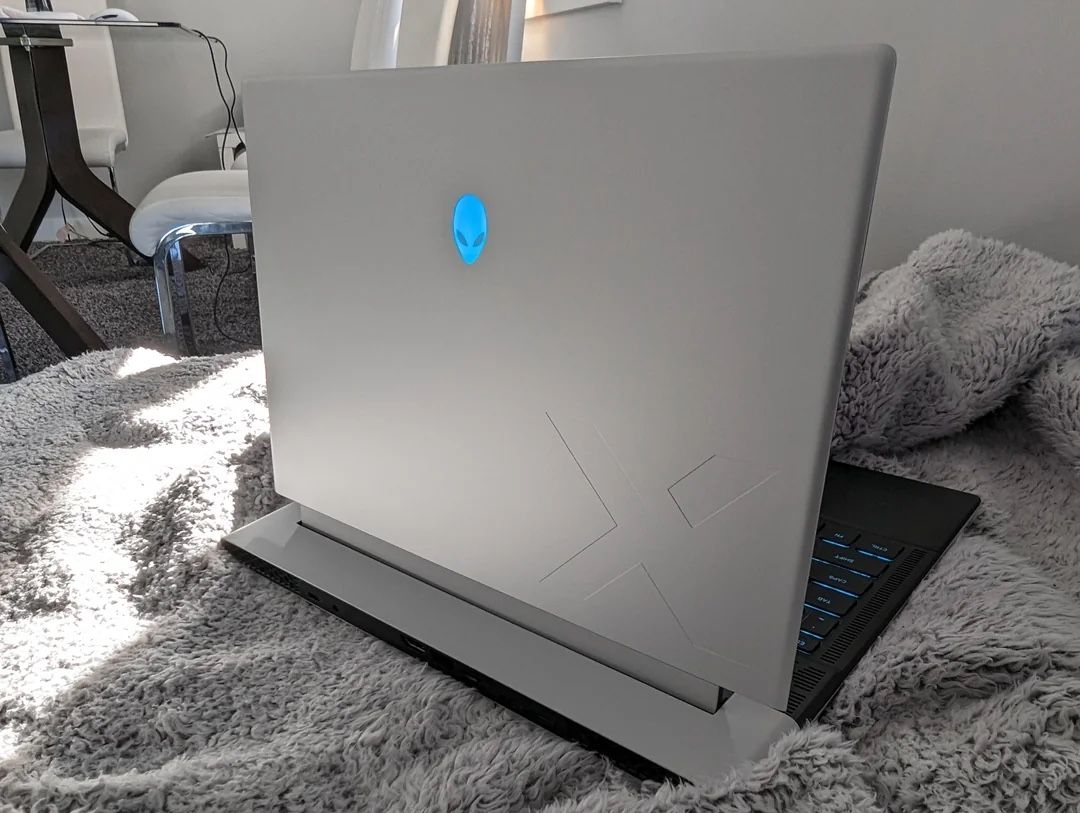 Alienware X14 R2