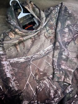Men’s camo hoodie