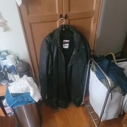 3/4 LENGTH LEATHER GENUINE LEATHER COAT!