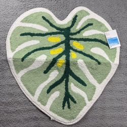 Room Essentials Bath/Kitchen Rug Leaf Heart Green Non Slip New