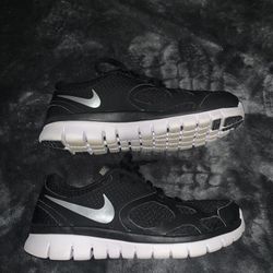 Nike Women’s Flex 2012 Running Shoes Black Size 8