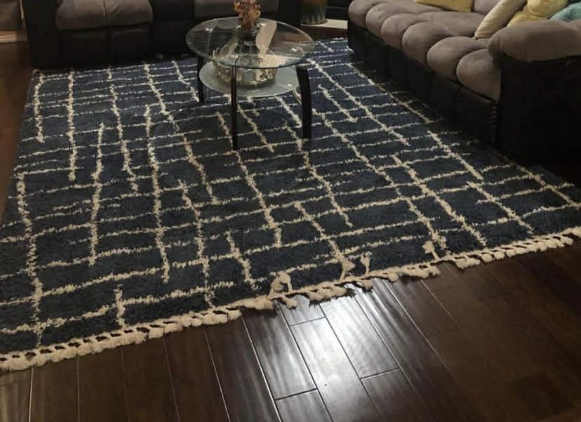 Area rug with long fur