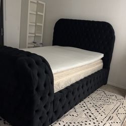 Tuffed Queen Black Fireplace With Bluetooth And TV Mount Bed 